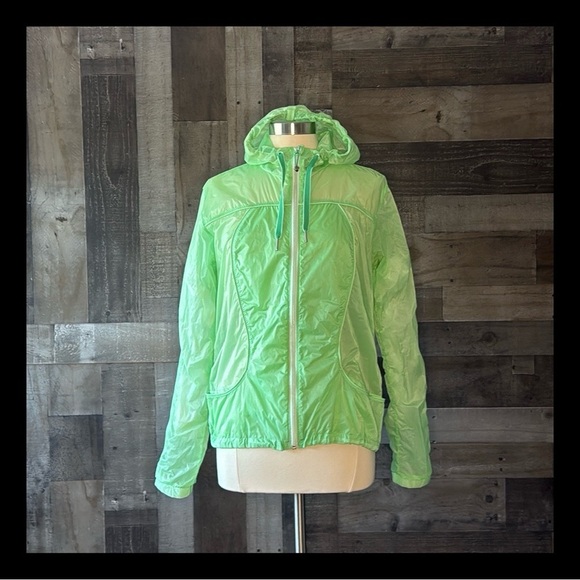 Lululemon sheer green windbreaker size 10 waterproof zip up raincoat activewear - Picture 1 of 12